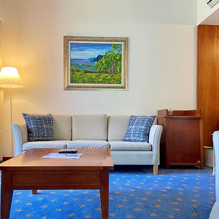 Bio Hotel - Hotel Quinta Da Serra Câmara de Lobos Εξωτερικό φωτογραφία